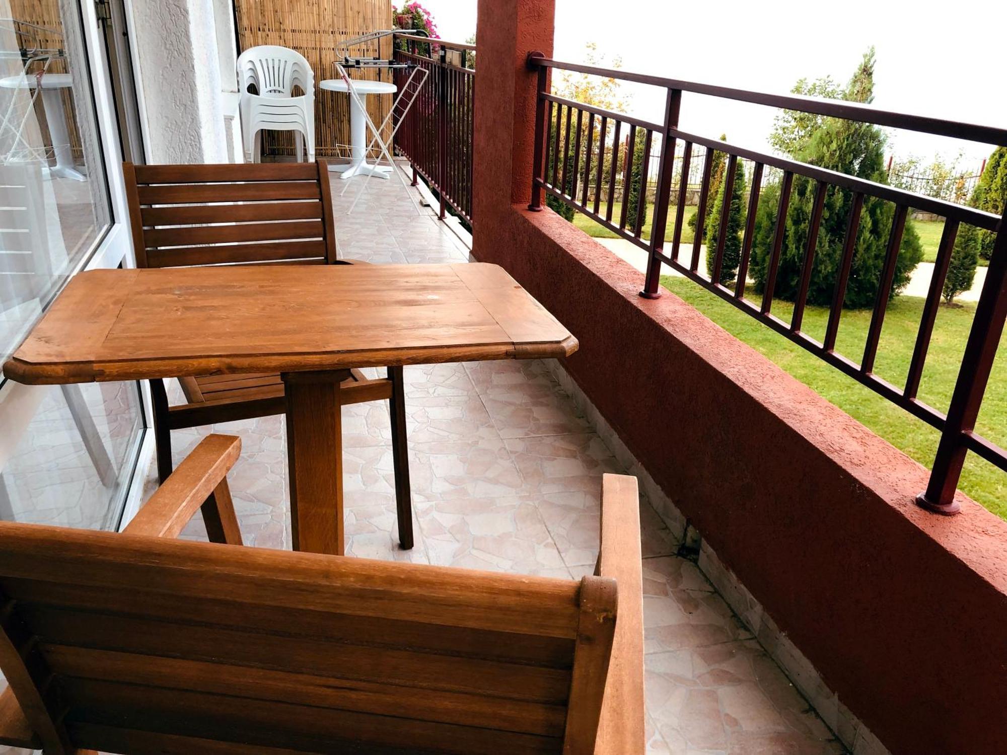 Beautiful Apartment Right By The Sea, Sveti Vlas Bagian luar foto